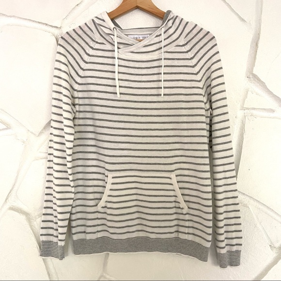 Amour Vert Sweaters - Amour Vert Kaitlyn Striped Sweatshirt size M
